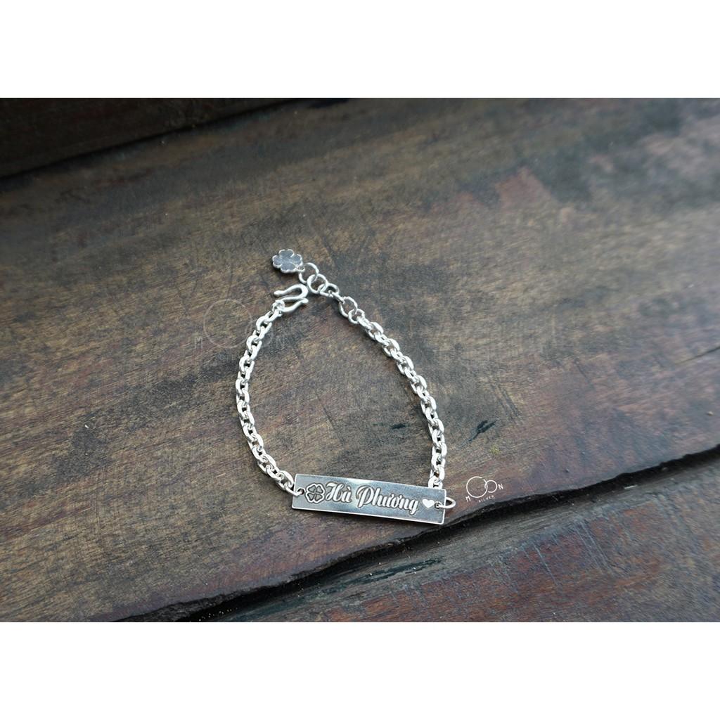 Lắc tay bạc ta khắc chữ theo yêu cầu