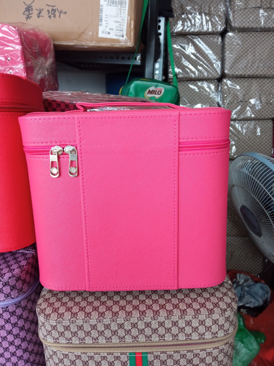 Cốp đựng đồ mi vỏ da bền loại cốp chuyên dụng đựng dụng cụ nail mi kt 24x20x17 cm.