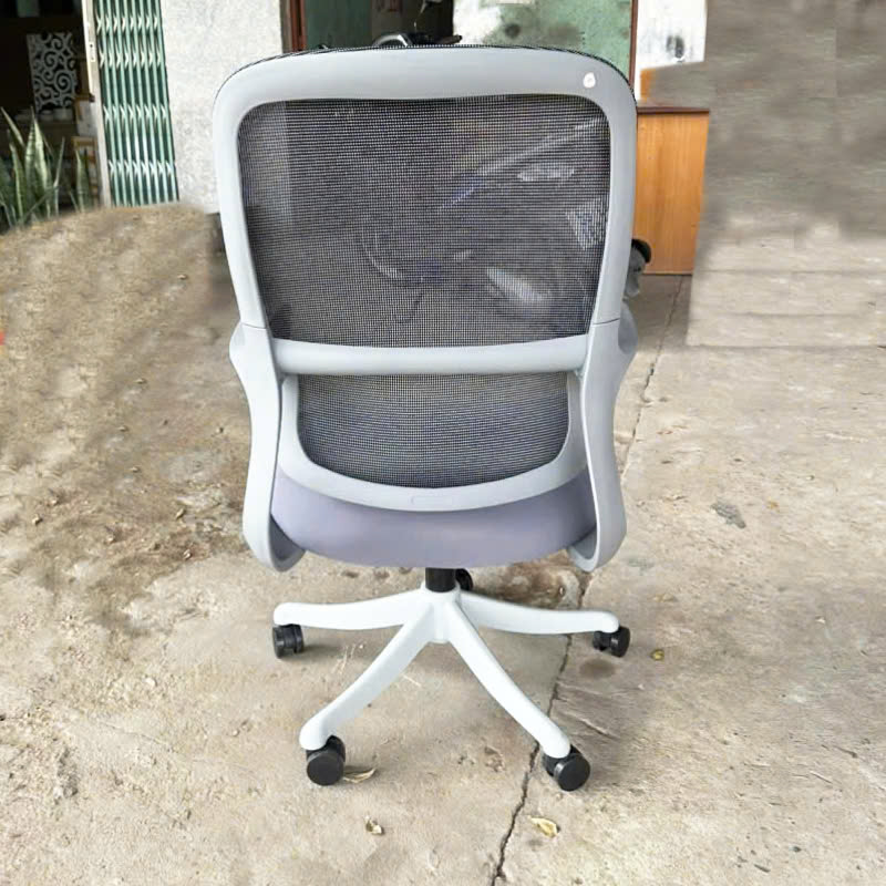 Ghế phòng họp màu xám CM4550-2M Nội thất Capta Ghế văn phòng tiếp khách chân quỳ khung nhựa xám lưng lưới nệm lưới vải xám tay nhựa office chair hcm