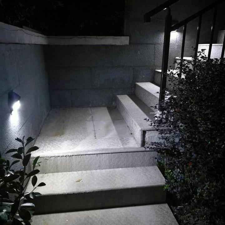 Đèn năng lượng mặt trời solar 40 led siêu sáng cảm biến ánh sáng và chuyển động