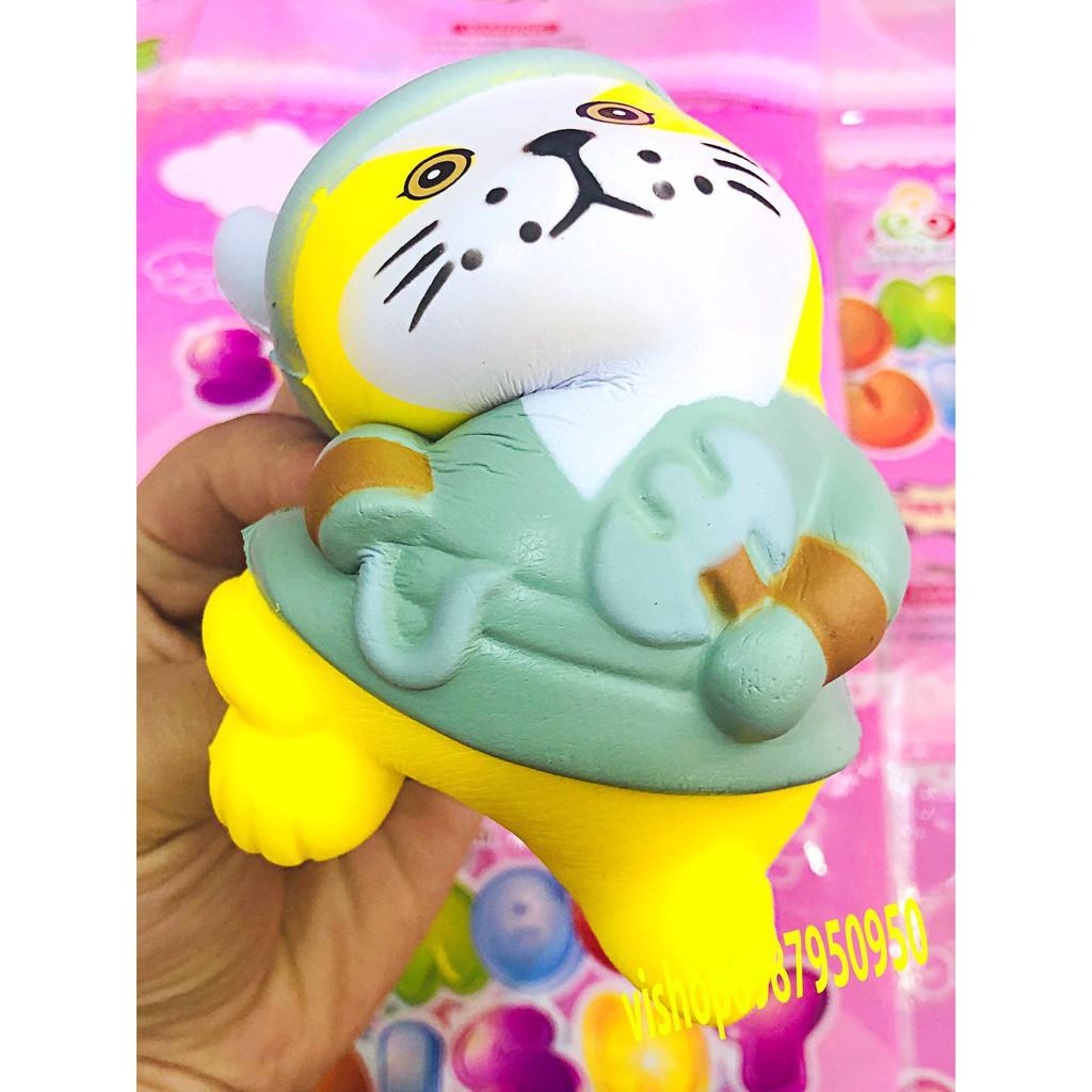 SQUISHY MÈO CẦM RÌU (thaolinh950)