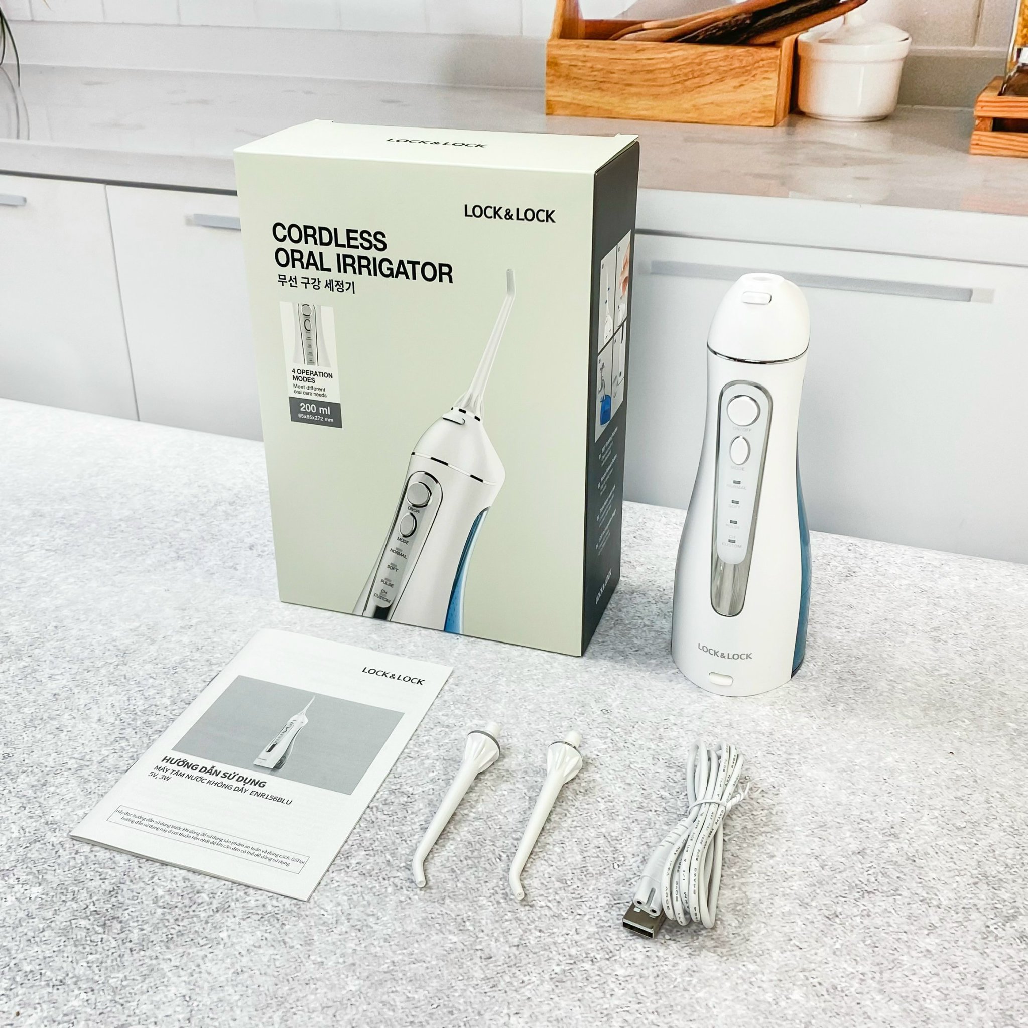Máy Tăm Nước Không Dây Lock&amp;Lock Cordless Oral Irrigator ENR156BLU