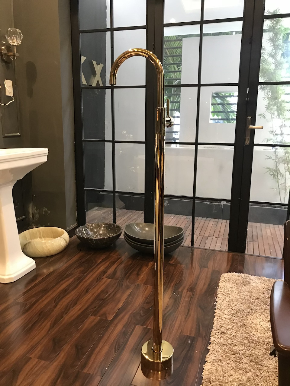 Vòi chậu lavabo cao bằng đồng cổ điển - HY2602