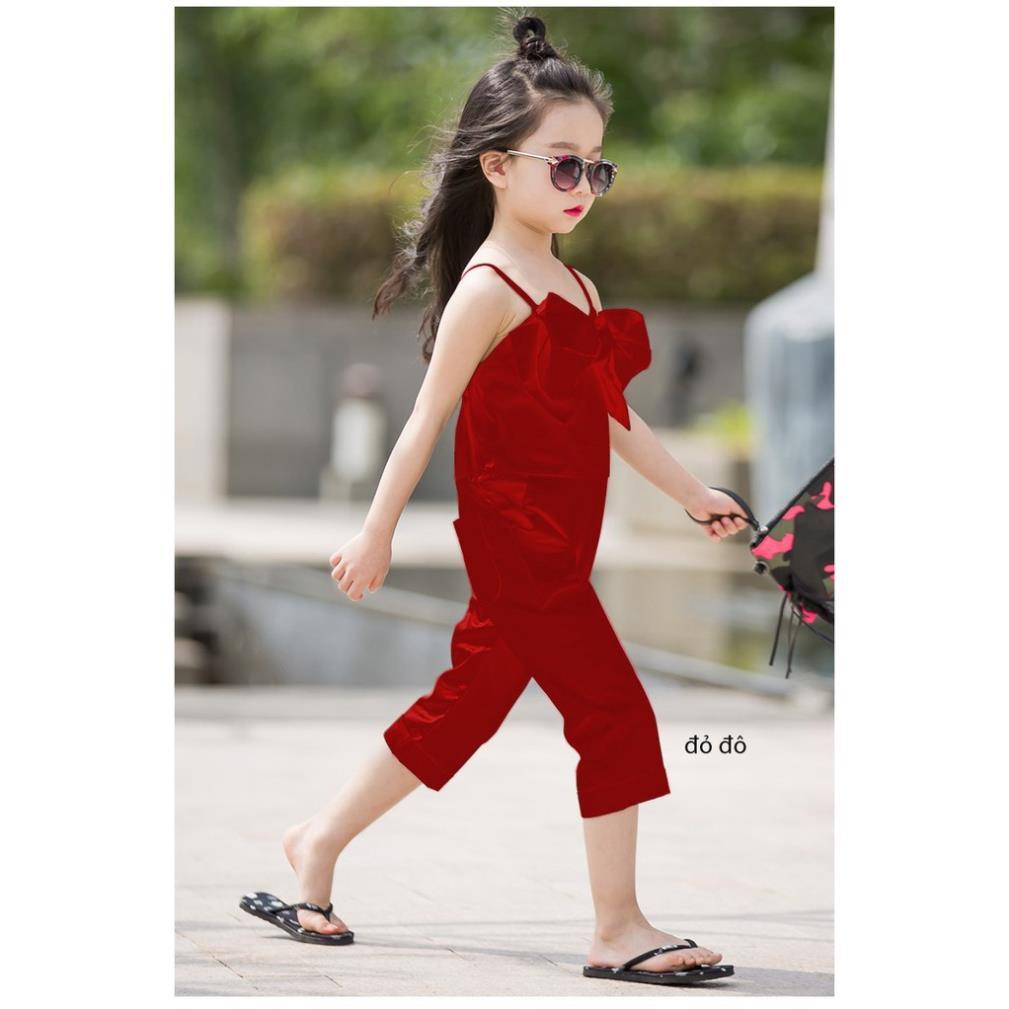 Jumsuit dây cho bé gái sành điệu, với chiếc nơ to được đính trước ngực lạ mắt - Quần áo trẻ em