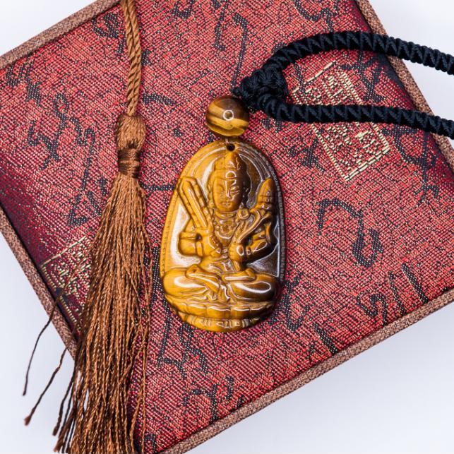 Mặt dây chuyền Hư Không Tạng Bồ Tát đá Mắt Hổ Vàng tự nhiên - Phật Độ Mạng cho người tuổi Sửu, Dần - PBMTIG02 (Mặt kèm sẵn dây đeo)