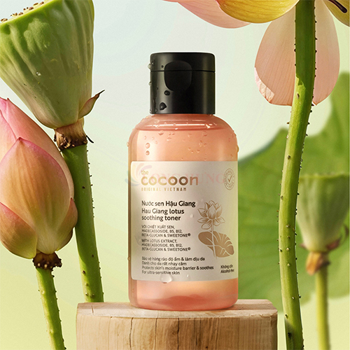 Nước sen Hậu Giang Cocoon Lotus Soothing Toner làm dịu cho da nhạy cảm (50ml/140ml/310ml) - Hàng chính hãng - 140ml