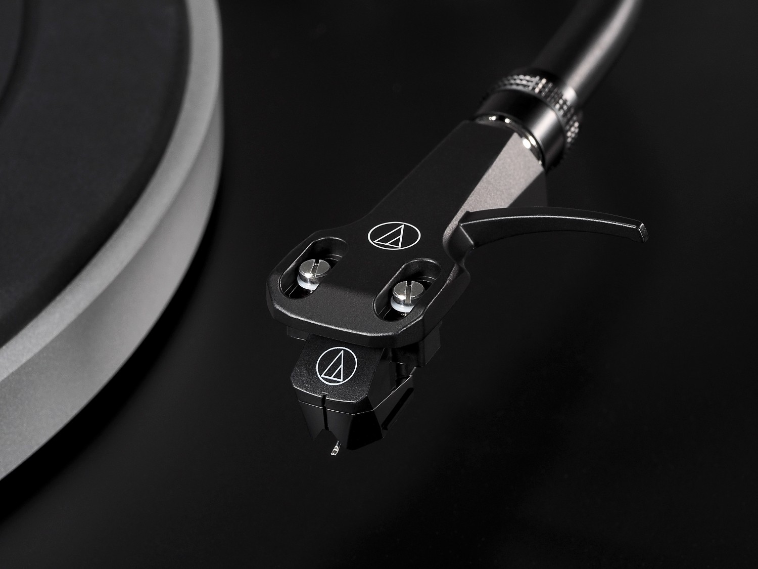 Đàu đĩa than Audio-Technica AT-LP5X hàng chính hãng nnew 100%