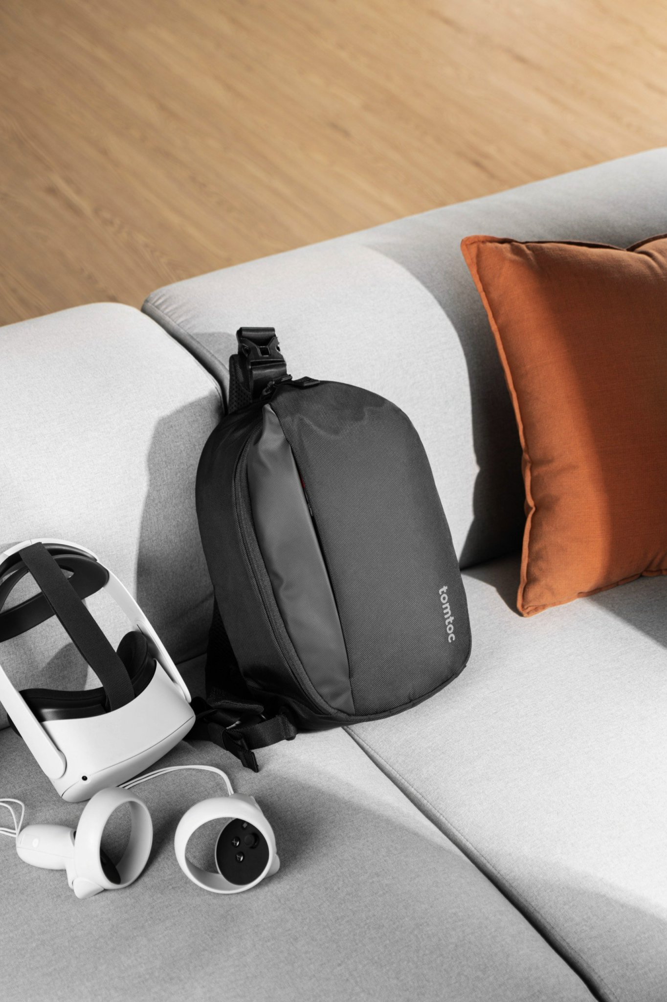 Túi Đeo Vai Tomtoc Usa Meta/Oculus Quest 2 Sling Bag