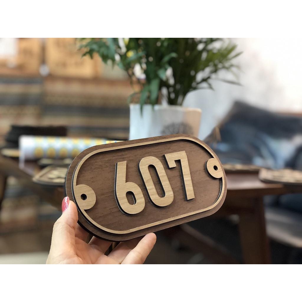 Bảng, biển số phòng khách sạn, Size 20*10cm gỗ, số dán nổi, nhận thiết kế kích thước nội dung theo yêu cầu