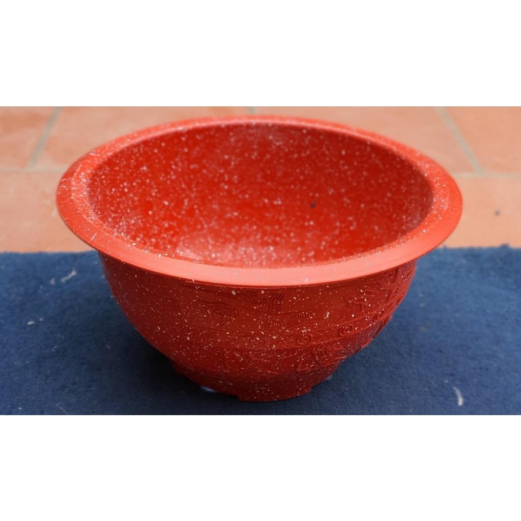 Chậu nhựa tròn T48 đỏ hoa văn đa dạng.