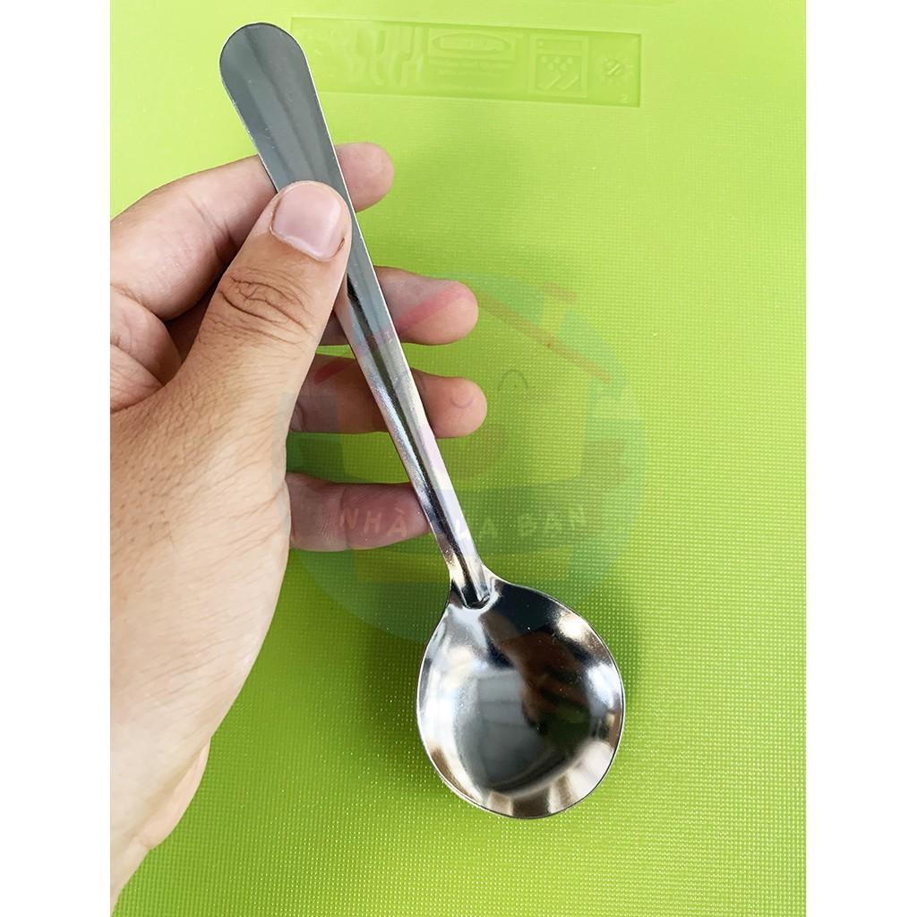 Muỗng các loại Inox chất lượng  chất liệu 100% Inox bóng loáng kích thước 16x4cm