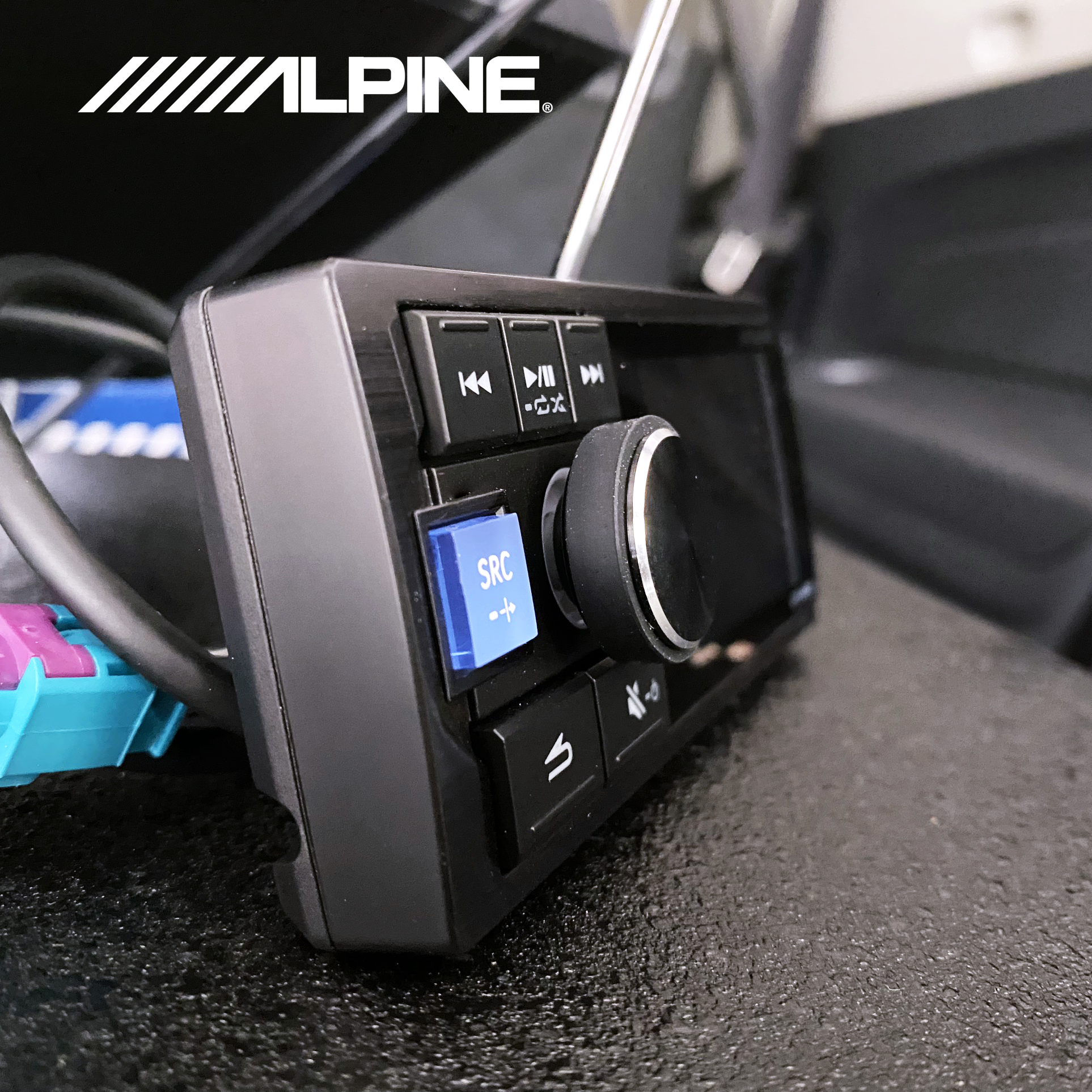 UTX-M08S Đầu phát nhạc Hires Alpine