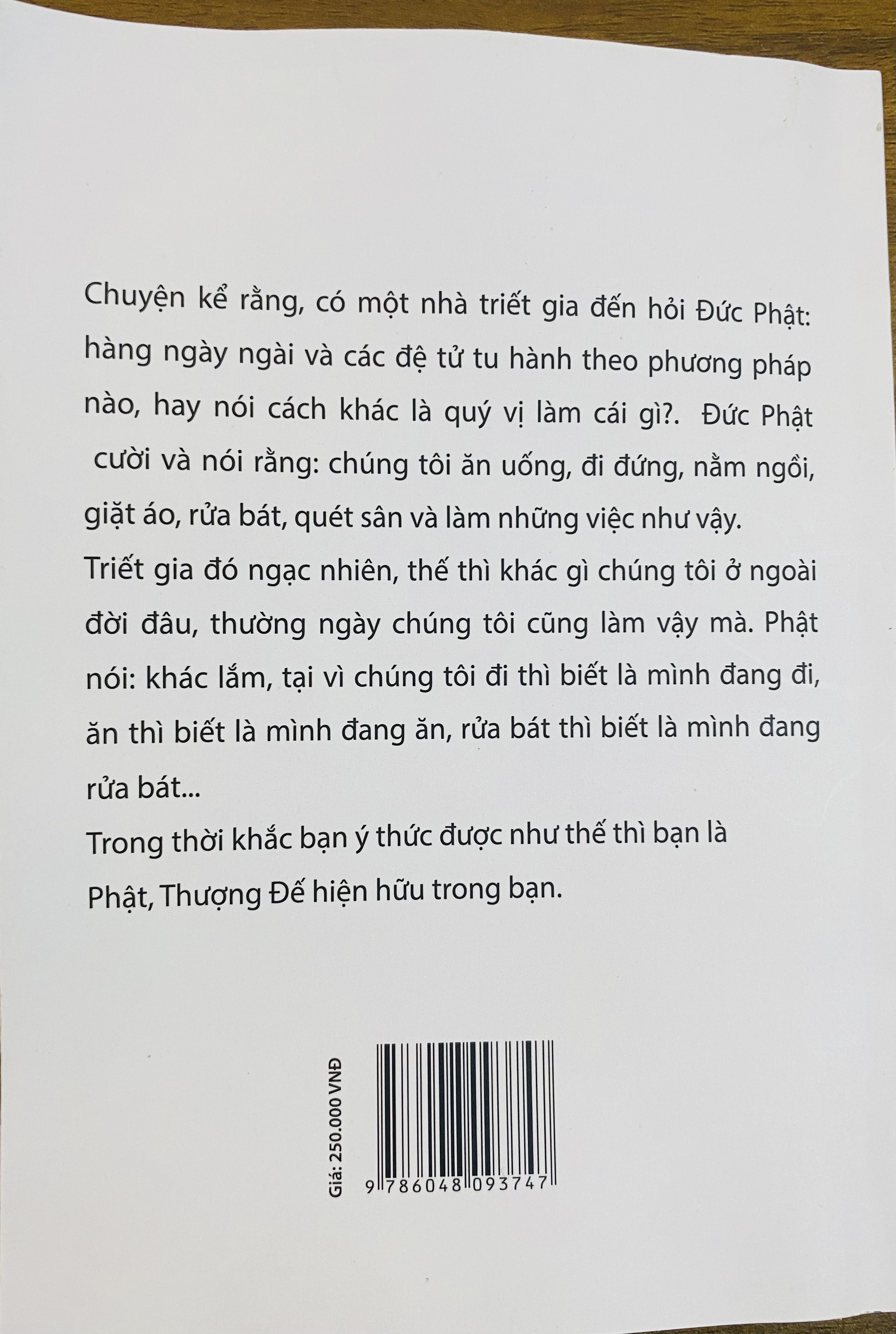 Sách: Gặp Chính Mình, Sống trong tỉnh thức - Cuộc đời tự do. Ứng dụng trí tuệ đạo phật vào đời sống (Hoàng Kiều Hưng)