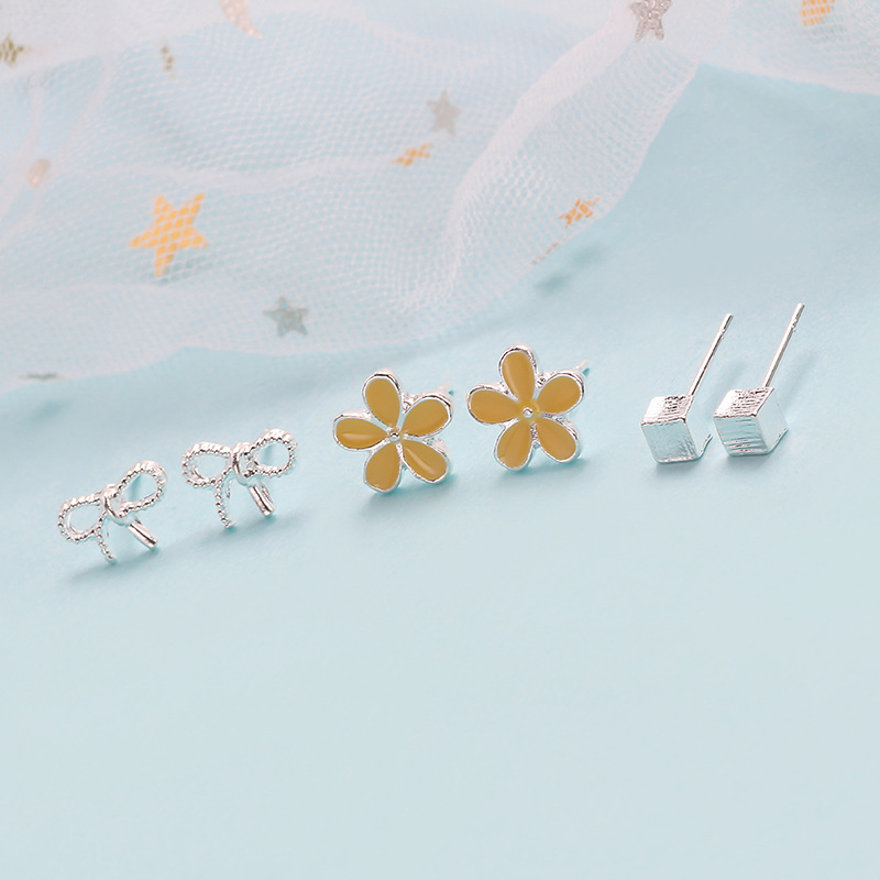 Set 7 đôi bông tai nhiều kiểu như hình mẫu mới
