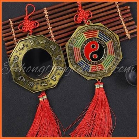 Gương phong thuỷ THẬP NHỊ ĐỊA CHI tặng bột ngũ vị,móc dán, văn khấn.