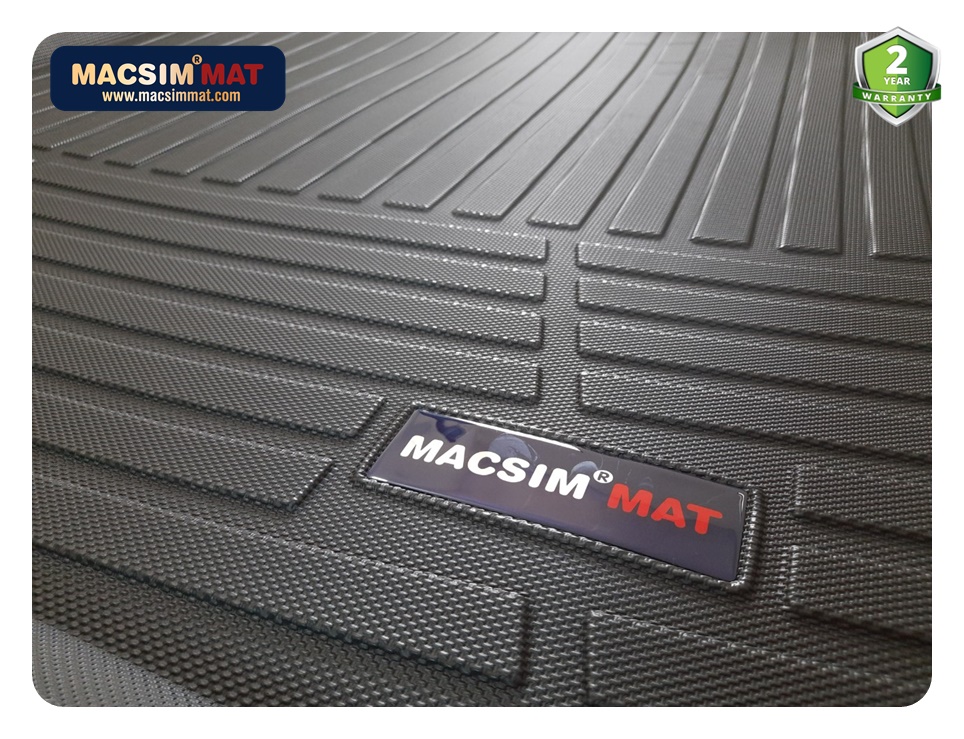 Thảm lót cốp xe ô tô Vinfast Lux SA nhãn hiệu Macsim hàng loại 2