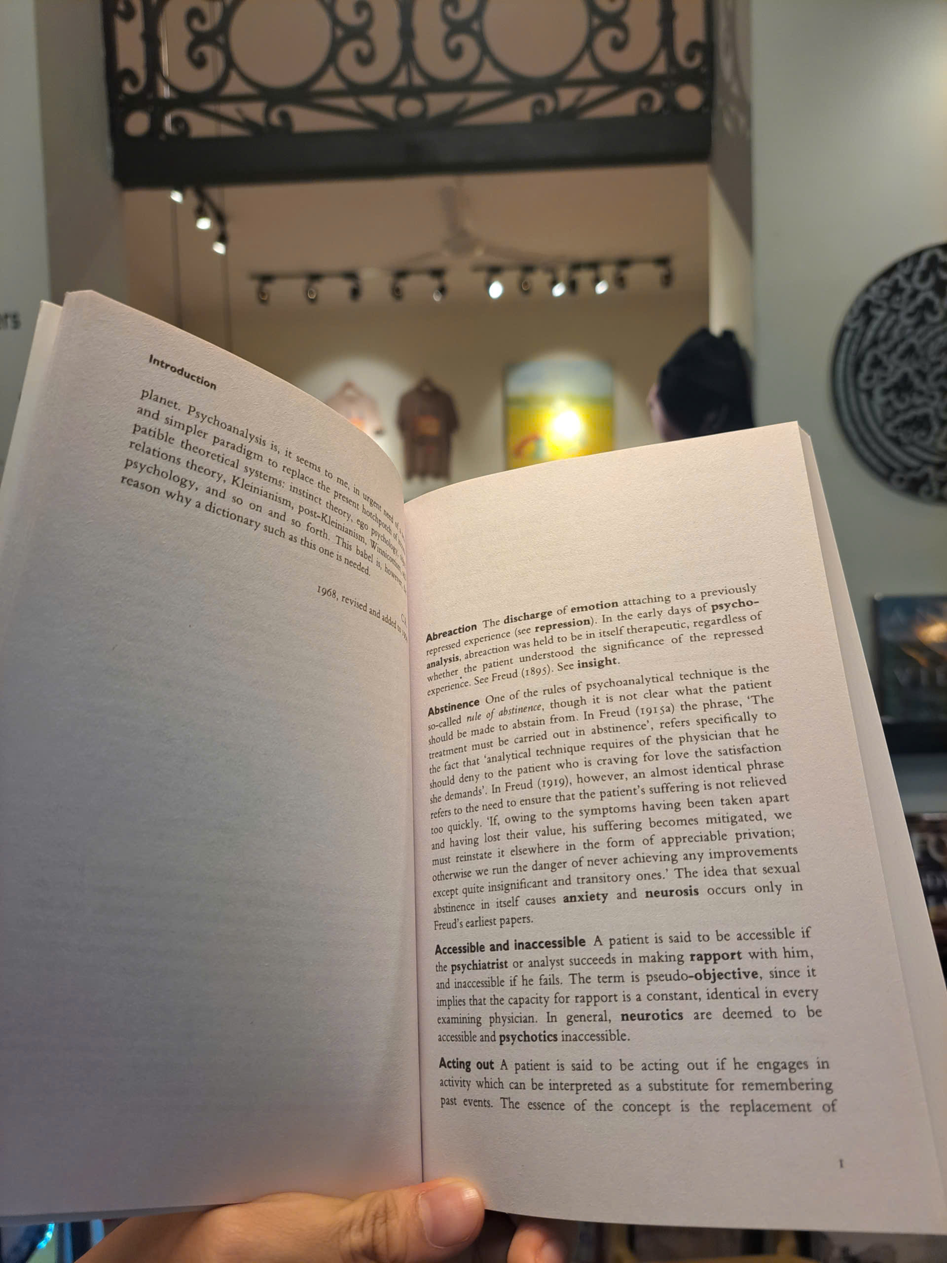 Sách - Critical Dictionary of Psychoanalysis by Charles Rycroft | Psychology / Reference / Ngoại văn