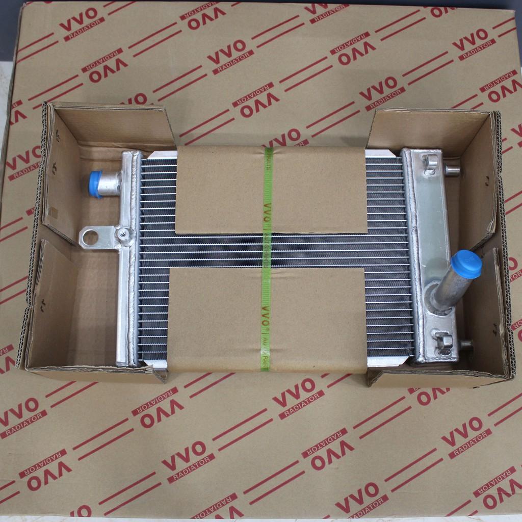 Két nước Toyota Hiace, 2005-2012, máy dầu, két phụ, số sàn