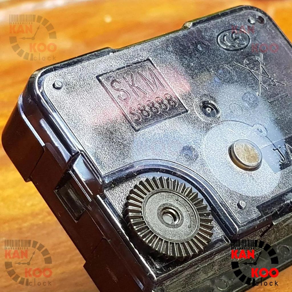 Máy đồng hồ treo tường kim trôi cốt dài 18mm loại xin SKM8888 JAPAN