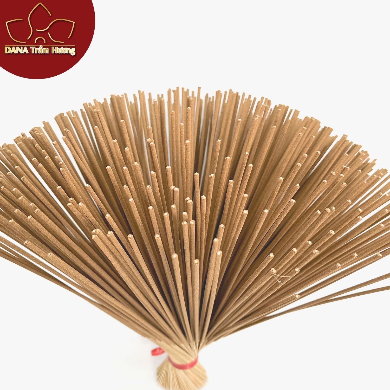 Nhang trầm hương DANA loại 2-30cm, ống vàng 180gr