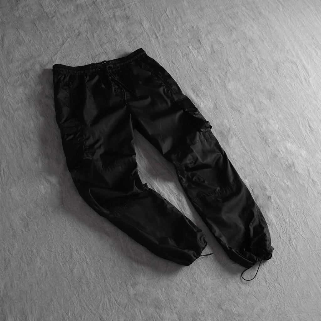 Quần Dù Túi Hộp Streetwear Cao Cấp FNOS Màu Đen 2 Lớp - Ống Rộng - Có Dây Rút Chân