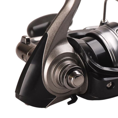 Máy câu cá Daiwa StrikeForce 4000-B Chính Hãng