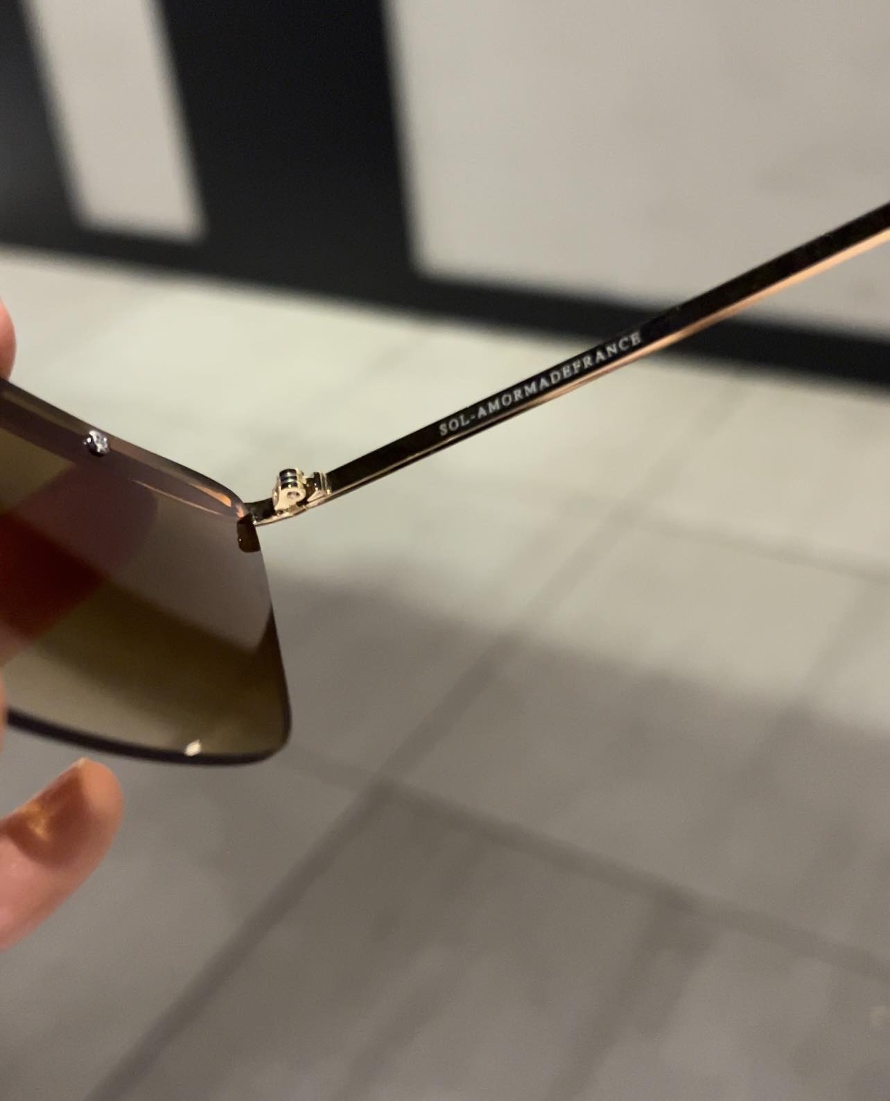 Kính râm Nam Solex Amor ve vàng 14K càng nhỏ cao cấp