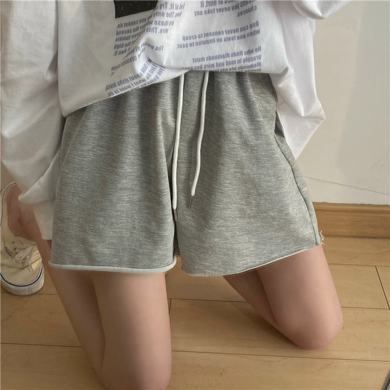 QUẦN THUN LỬNG TRƠN ỐNG RỘNG CHẤT DA CÁ AZURA FASHION, Quần Short Lửng Đen Trơn cartoon 3D CUTE, quần đùi nữ