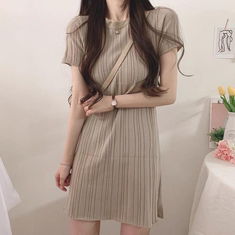 Váy len gân dáng ngắn
