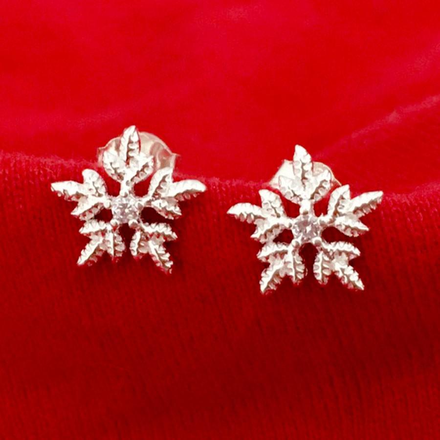 Bông tai nữ Bạc Quang Thản kiểu khuyên nụ đeo sát tai gắn đá cobic cao cấp, phong cách cá tính phù hợp cho mọi lứa tuổi