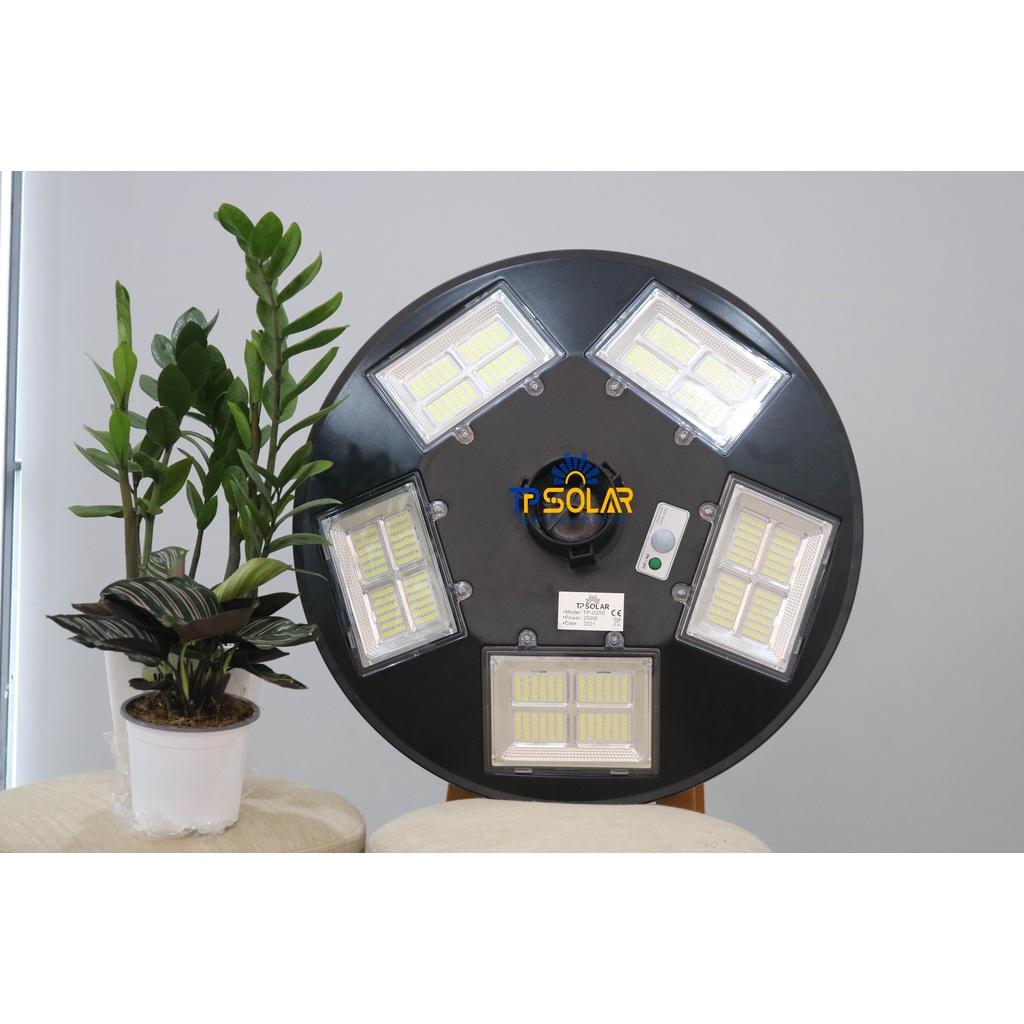 Đèn Sân Vườn Năng Lượng Mặt Trời TP Solar TP-U500 Công Suất 500W Cảm Biến Chuyển Động