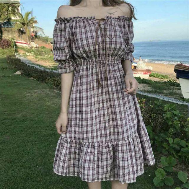 Váy trễ vai đuôi cá caro thắt eo xinh xắn