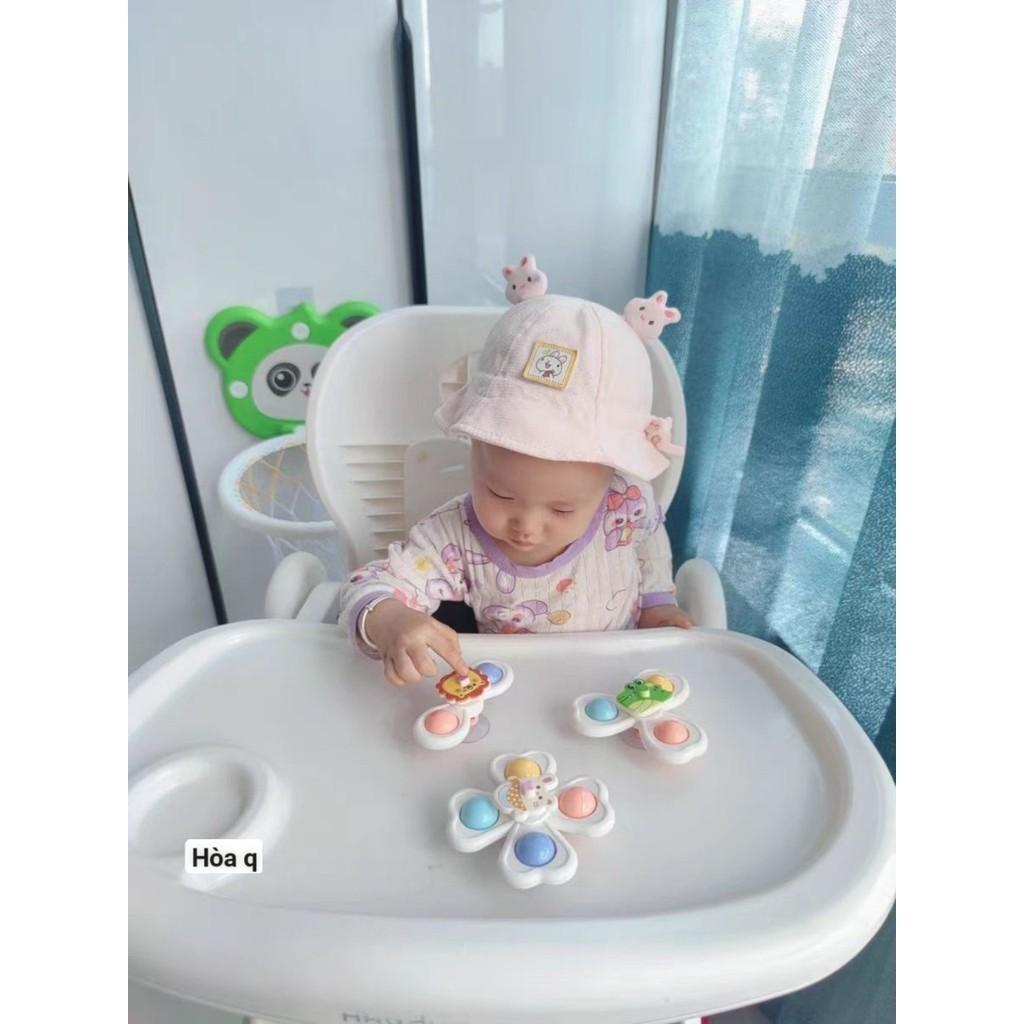 Set 3 Con Quay Spinner Dán Tường Hít Chân Có Thể Xếp Chồng Màu Sắc Tươi Sáng Hình Ngộ Nghĩnh Cho Bé