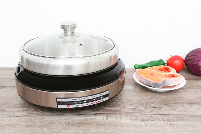 Nồi Lẩu Nướng Điện Đa Năng Lorente LT-780 - Màu Ngẫu Nhiên - Chính Hãng
