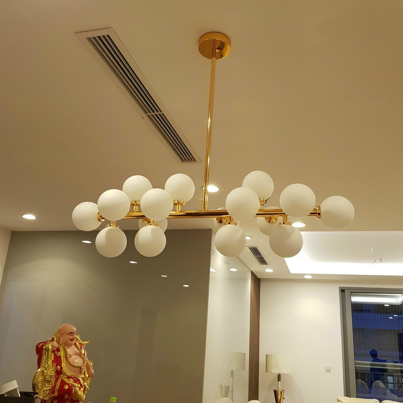 Đèn chùm GIANAR kiểu dáng hiện đại trang trí nhà cửa sang trọng .