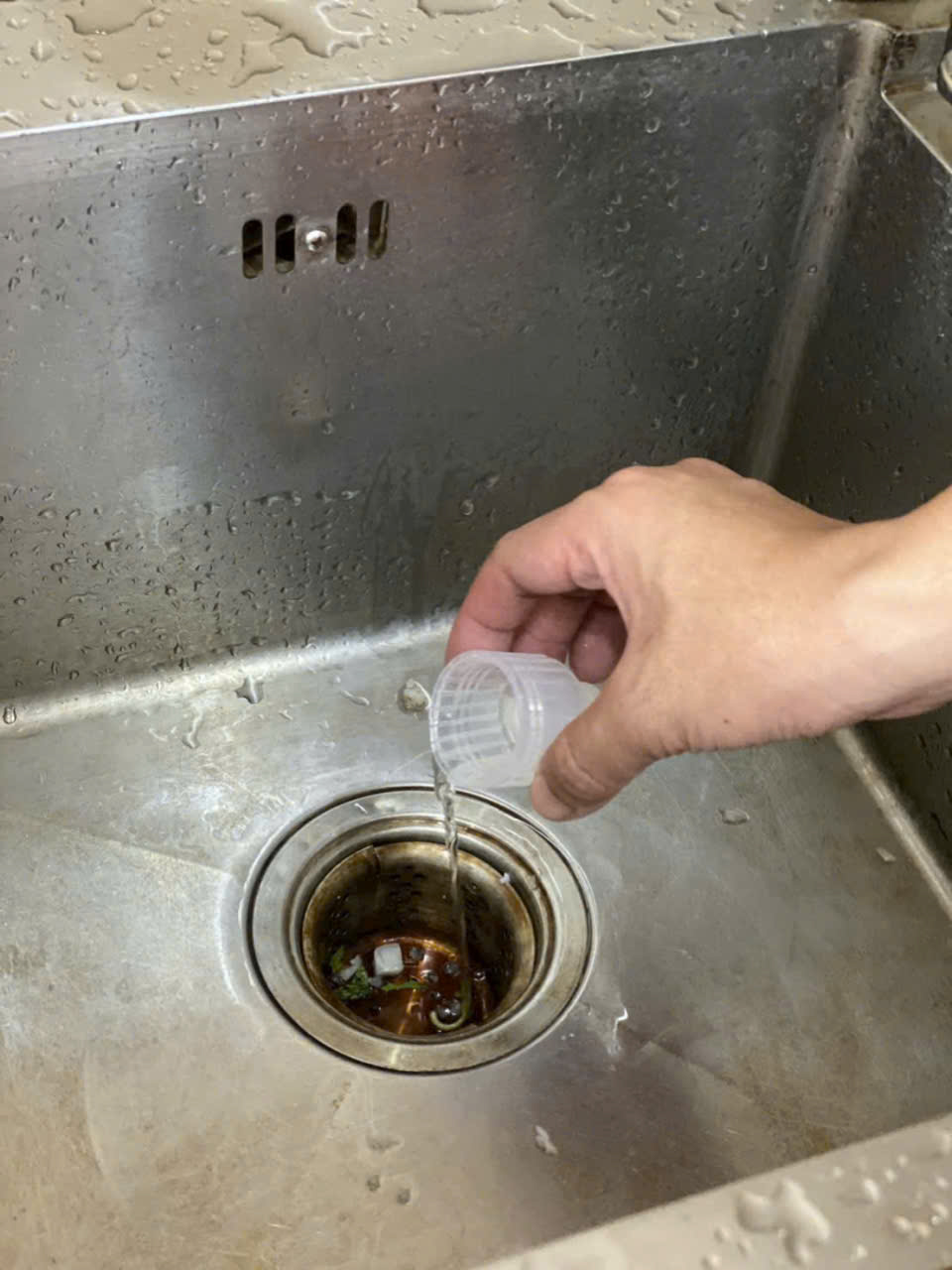 Nước thông cống bồn cầu 800g