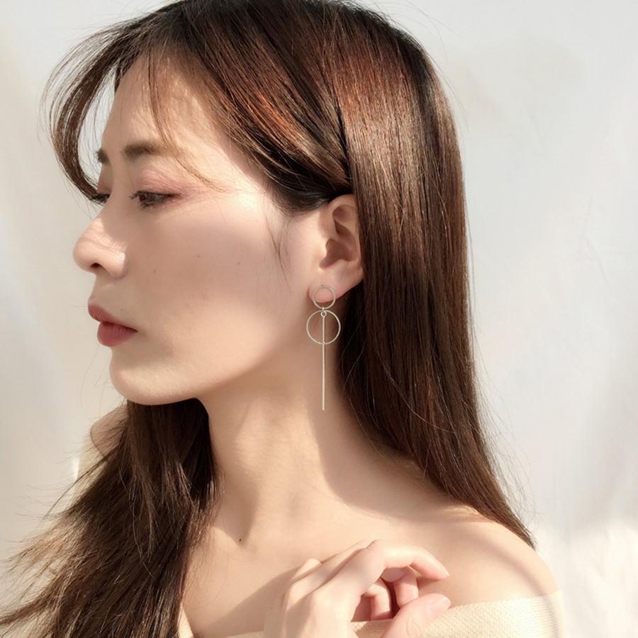 Bông tai tròn trẻ trung cá tính