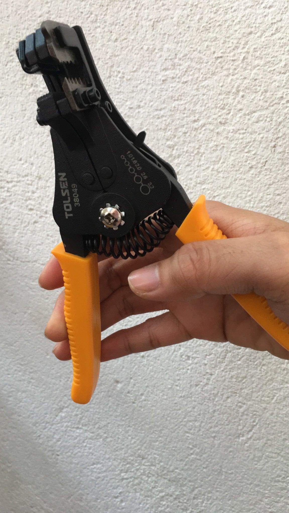 KỀM TUỐT DÂY TỰ ĐỘNG TOLSEN 38049 - HÀNG CHÍNH HÃNG