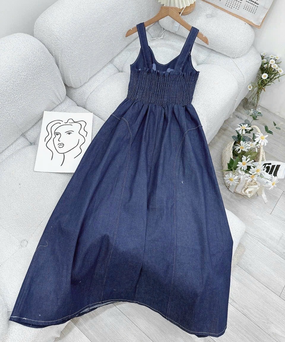 SET ĐẦM MIDI YẾM SUÔNG TRƠN DÀI 2 DÂY XÒE CỔ U JEANS DENIM MAXI + ÁO SƠ MI RỘNG NGẮN TAY DẠO PHỐ ĐI CHƠI ĐI BIỂN ĐI TIỆC