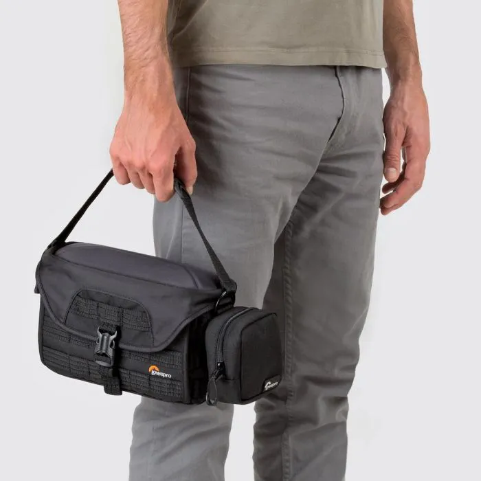 Túi máy ảnh hiệu Lowepro - ProTactic SH 120 AW (màu đen) - LP36923-PWW - Hàng chính hãng