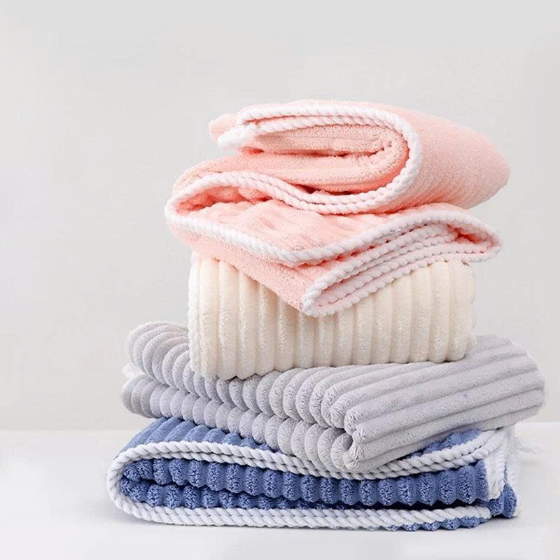 Khăn  Tắm Lông  Cừu  Hàn  Quốc – Êm Ái, Thấm Hút Tốt, An  Toàn Cho Da