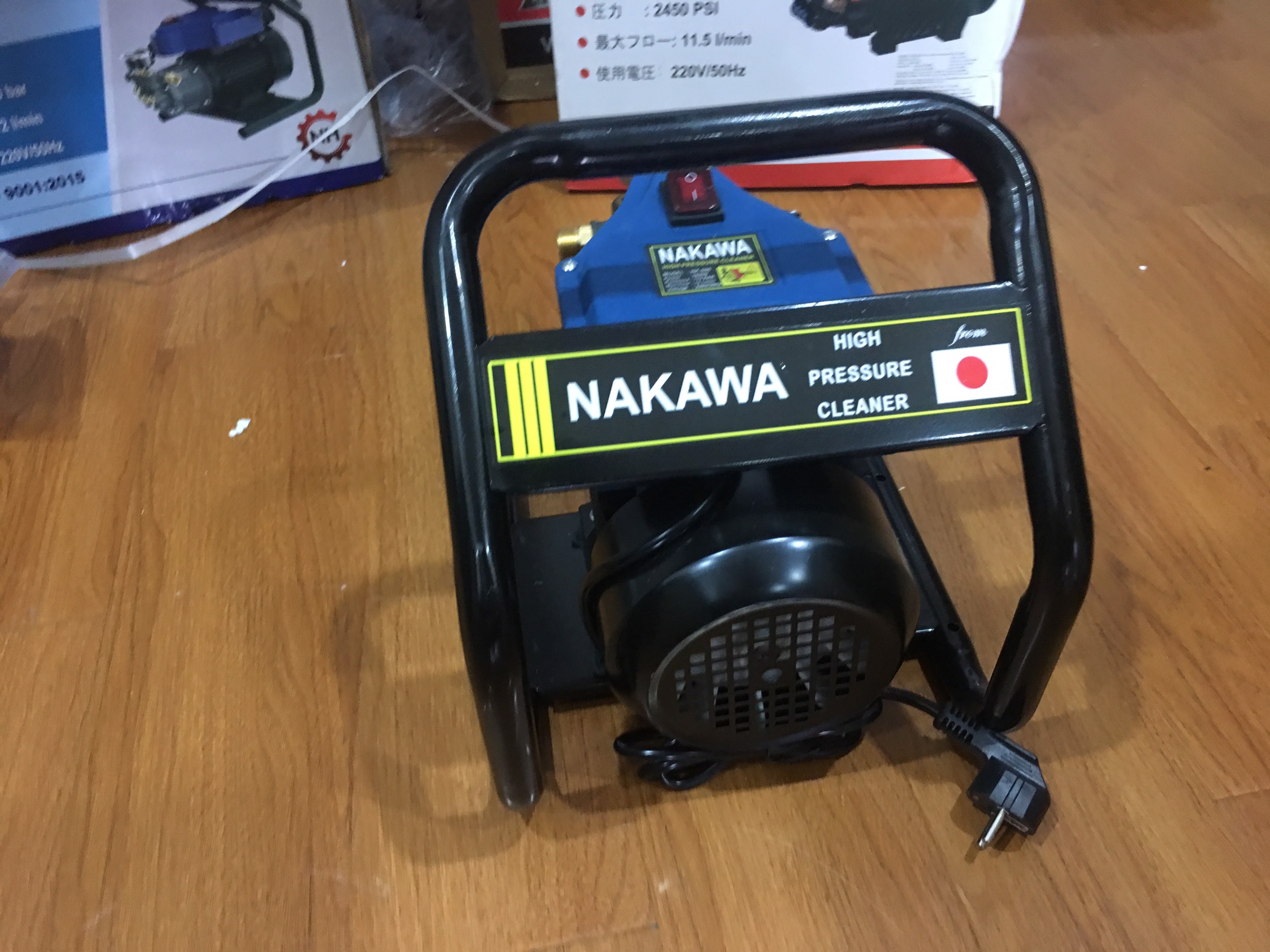 Máy Rửa Xe Nakawa 2400W NK-696