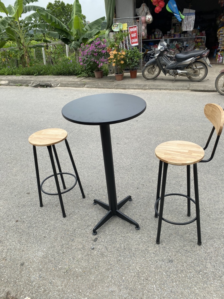 Bàn Trụ Sắt Ống Tròn Eames Cao 1m, Bàn Quầy Bar, Thu Ngân Quán Cafe Nhà Hàng