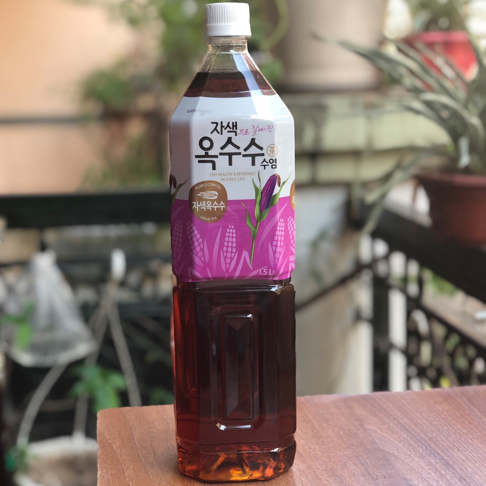 Nước Trà Râu Ngô Tím Hàn Quốc Woongjin Chai 1.5 Lít