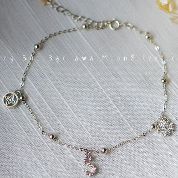 Lắc chân cỏ 4 lá chữ S