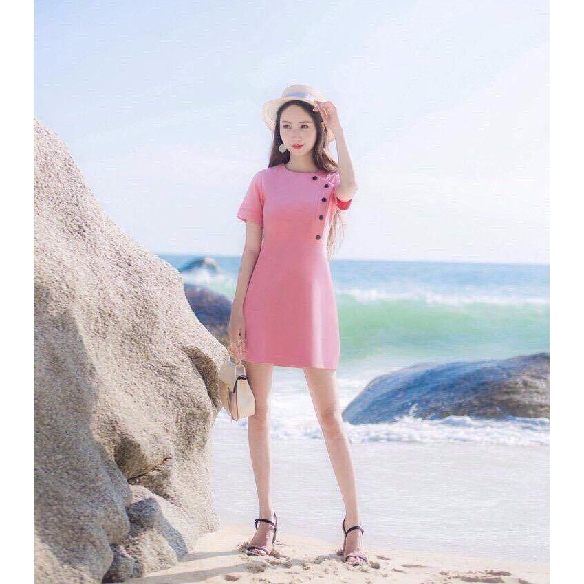 Đầm Suông Đính Nút Nhẹ Nhàng Nữ Tính,chất Lụa Cát co giãn nhẹ,thoáng mát,thích hợp công sở,đi chơi,tiệc nhỏ