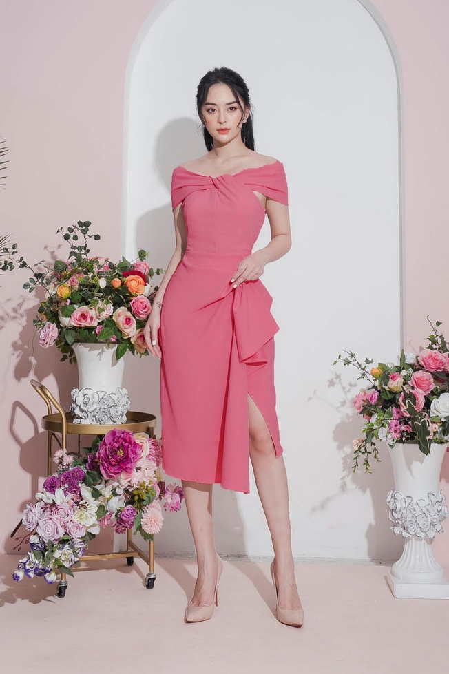 Đầm xẻ trà trễ vai