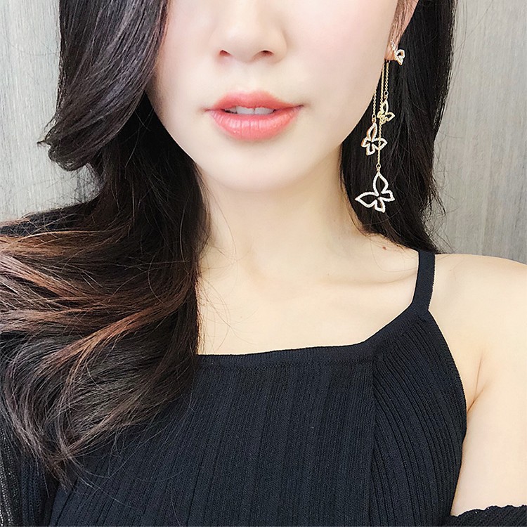 Bông tai nữ tua rua hình bướm đính đá bất đối xứng