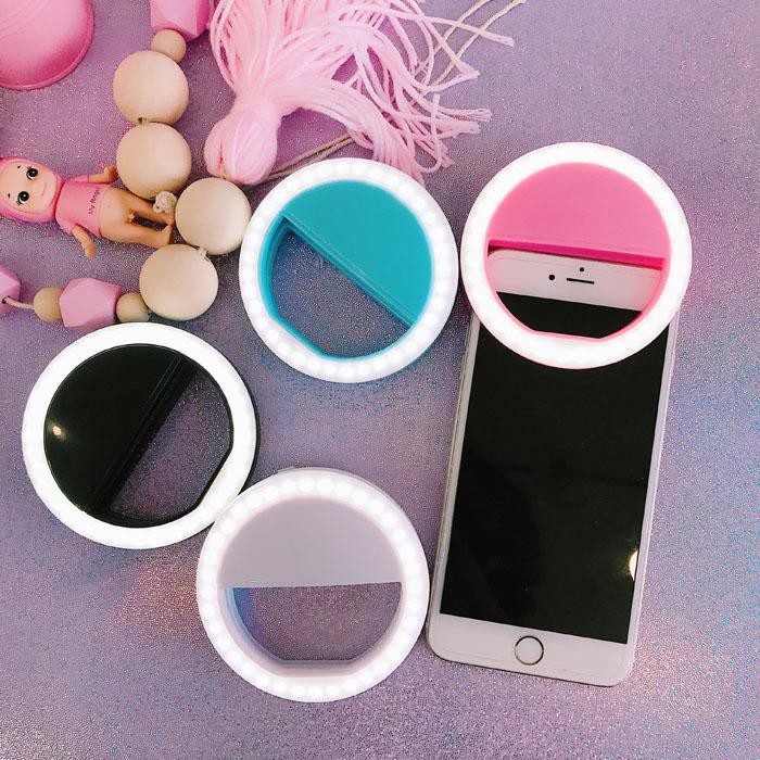 Đèn LED Hỗ Trợ Selfie RingLight tạo ánh sáng mịn khi chụp ảnh 3 mức sáng