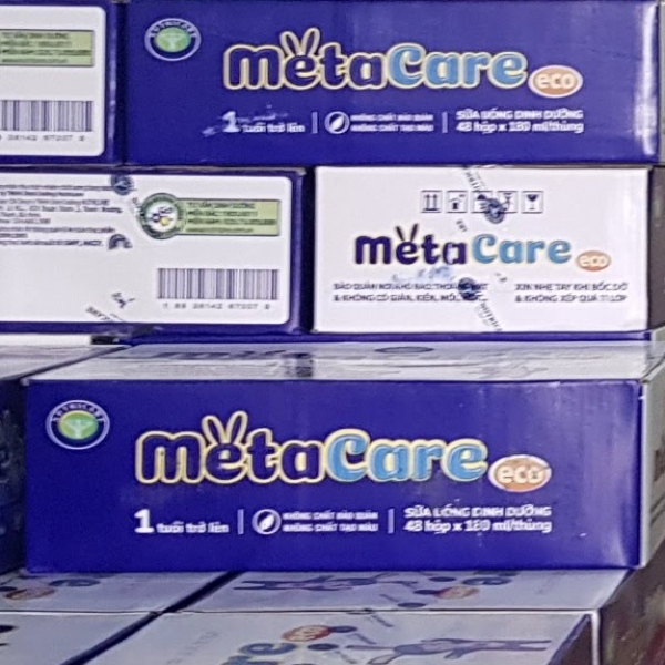 Thùng sữa nước Nutricare Metacare ECO - phát triển toàn diện cho trẻ từ 1 tuổi (110ml x 48 hộp)